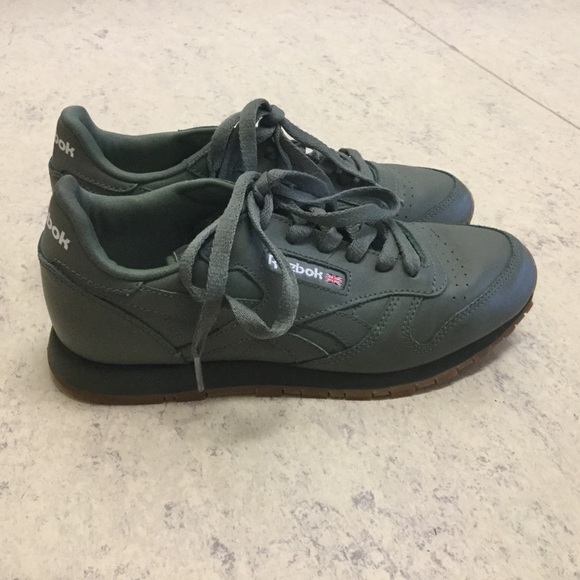 reebok olive green sneakers